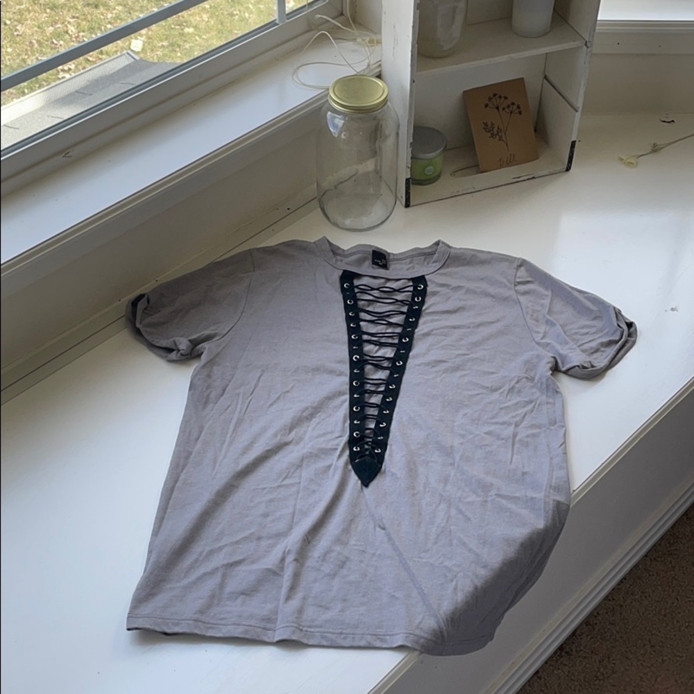 Grey plunge cut top